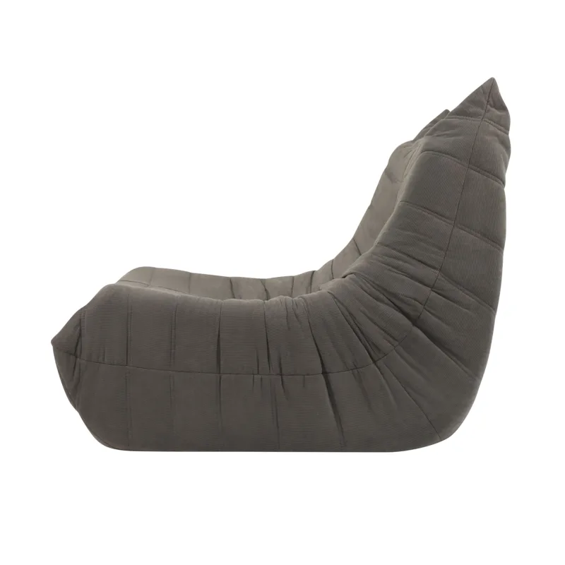It can be used for leisure and lunch breaks.